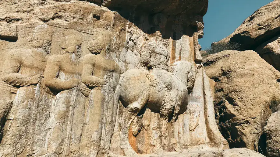 Relevo Sassânida em Naqsh-e Rostam, próximo a Persépolis