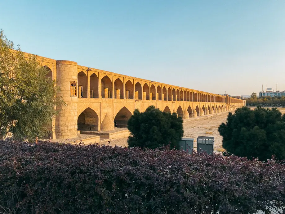 Ponte Si-o-se-pol em Isfahan, Irã