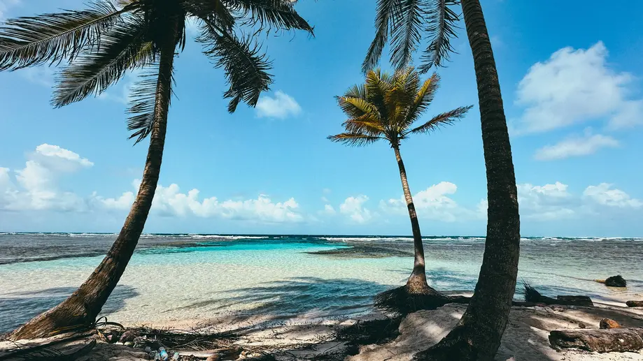 Praia paradisíaca nas Ilhas San Blás