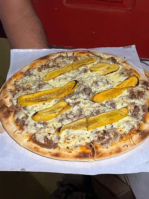 pizza de carne seca com banana 