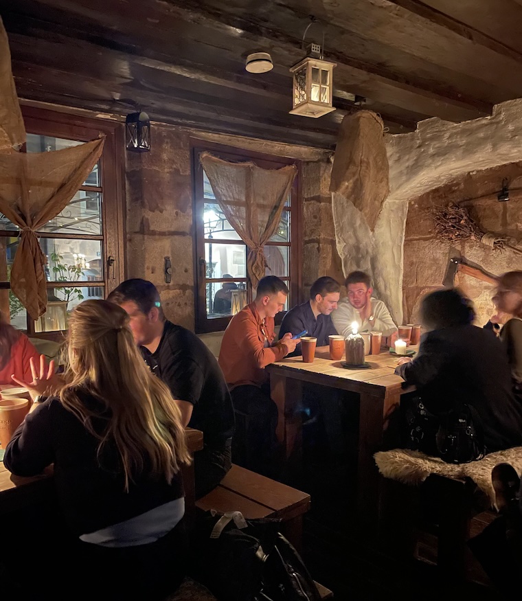 restaurante taverna medieval em nuremberg