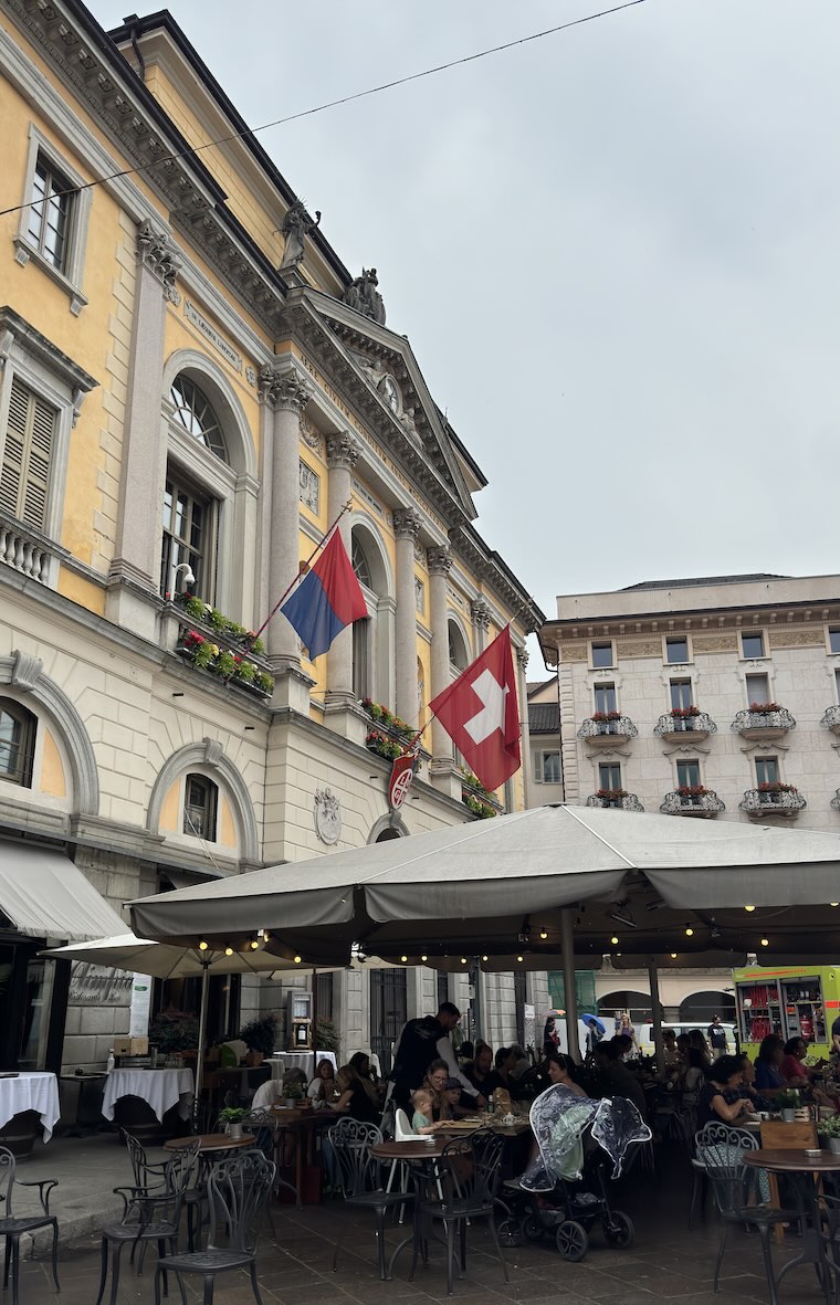 piazza della riforma em lugano